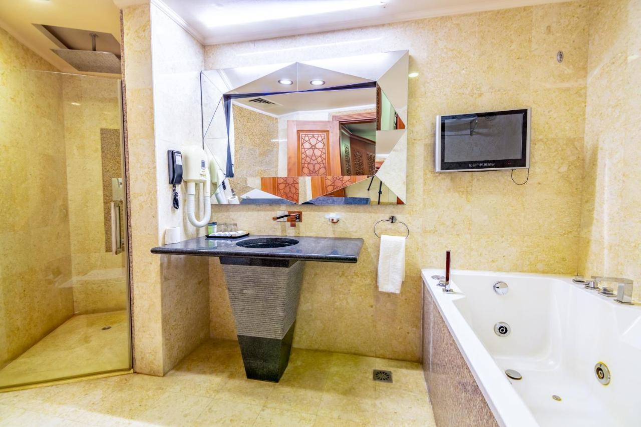 The Platinum Hotel Muscat Exterior photo