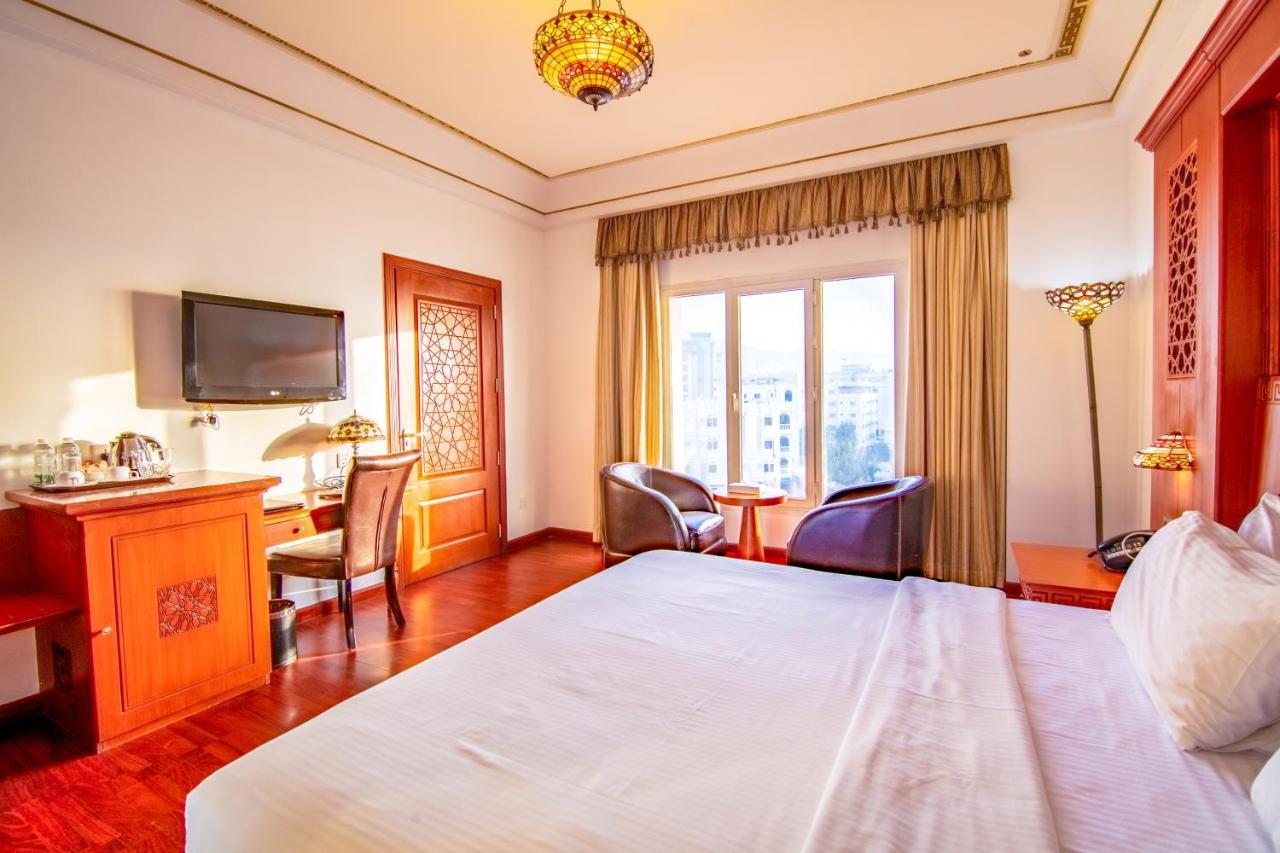 The Platinum Hotel Muscat Exterior photo