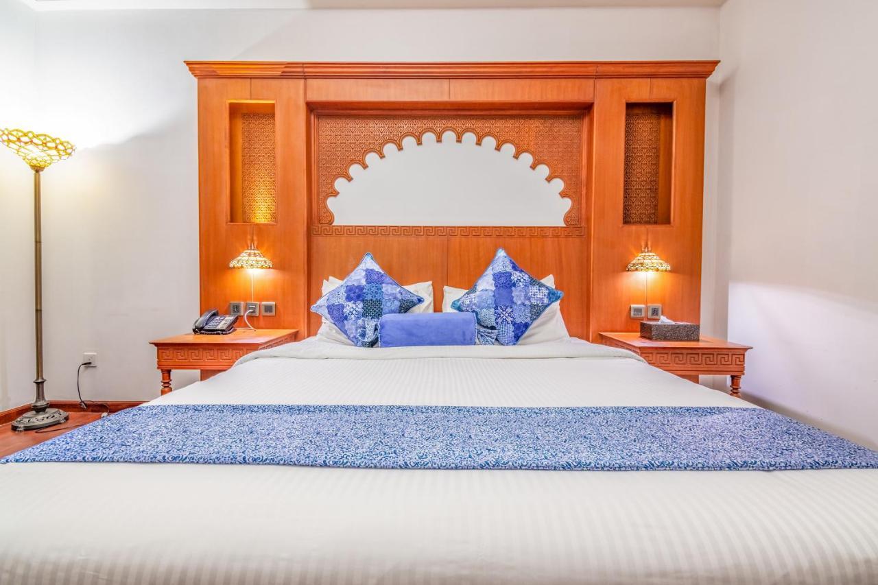 The Platinum Hotel Muscat Exterior photo