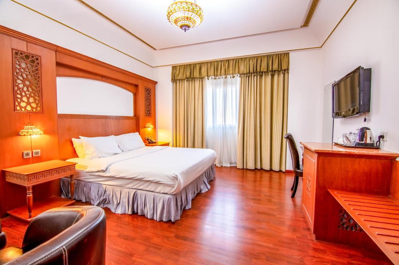 The Platinum Hotel Muscat Exterior photo