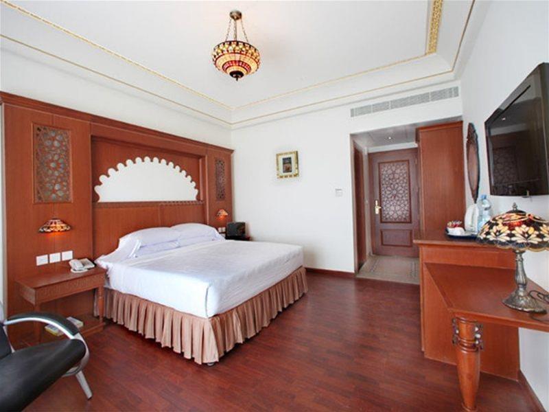 The Platinum Hotel Muscat Exterior photo