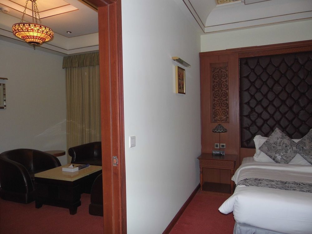 The Platinum Hotel Muscat Exterior photo